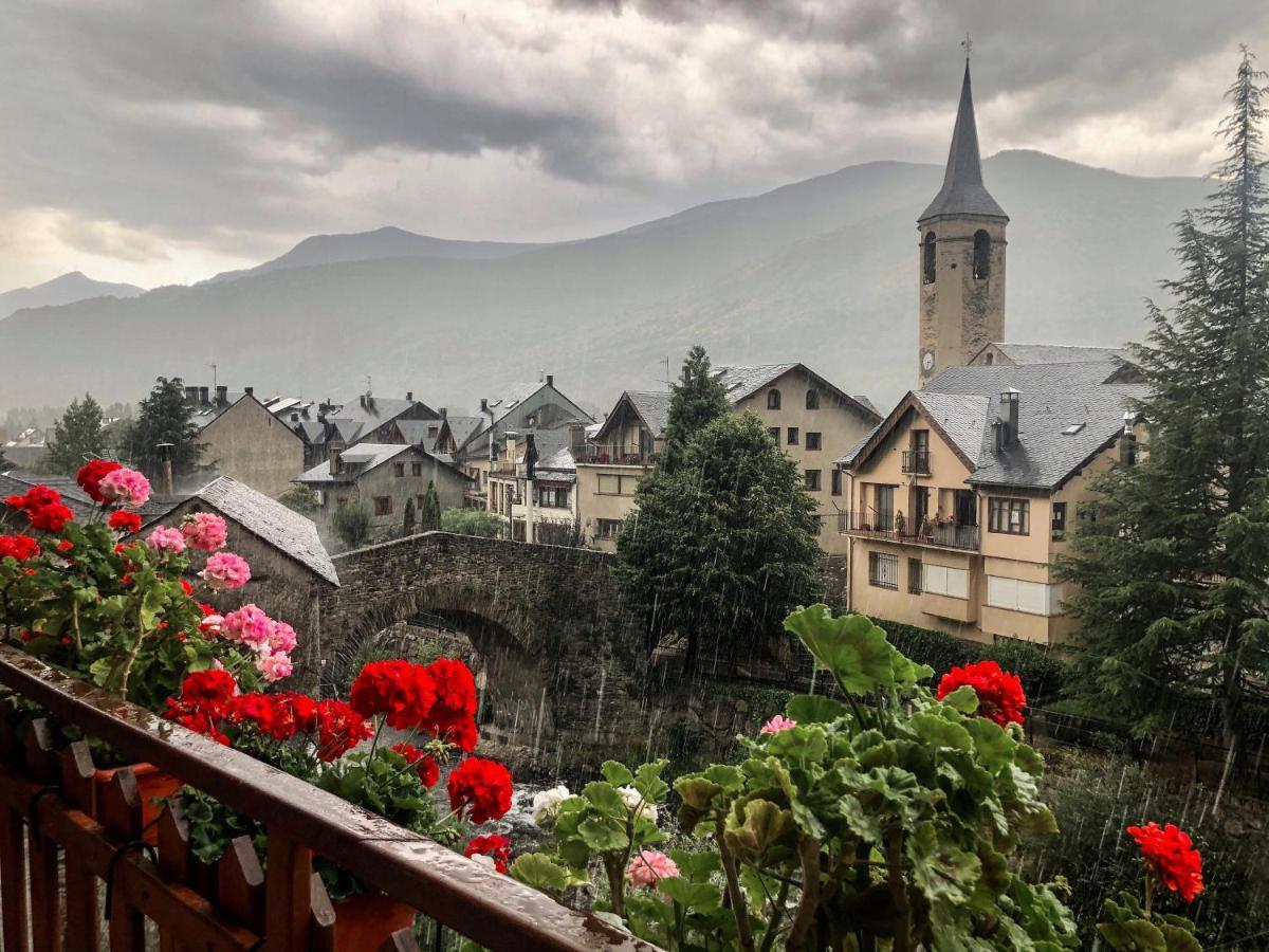 Vora Riu Lägenhet Esterri d'Àneu Exteriör bild